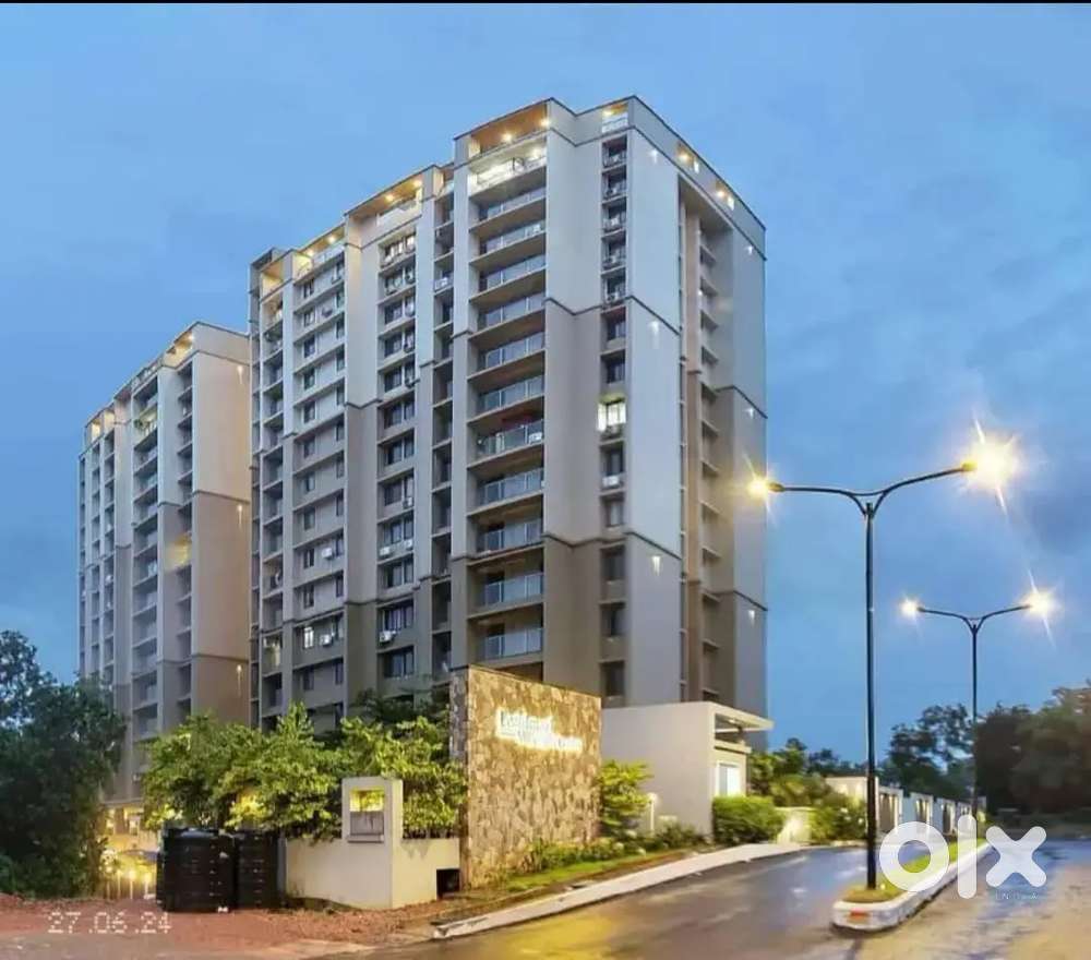 3 BHk sea view flat for sale  At  Calicut beech