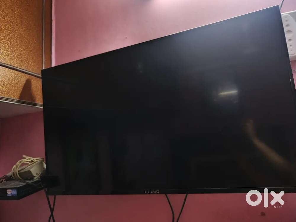 LLOYD TV 40 INCHES