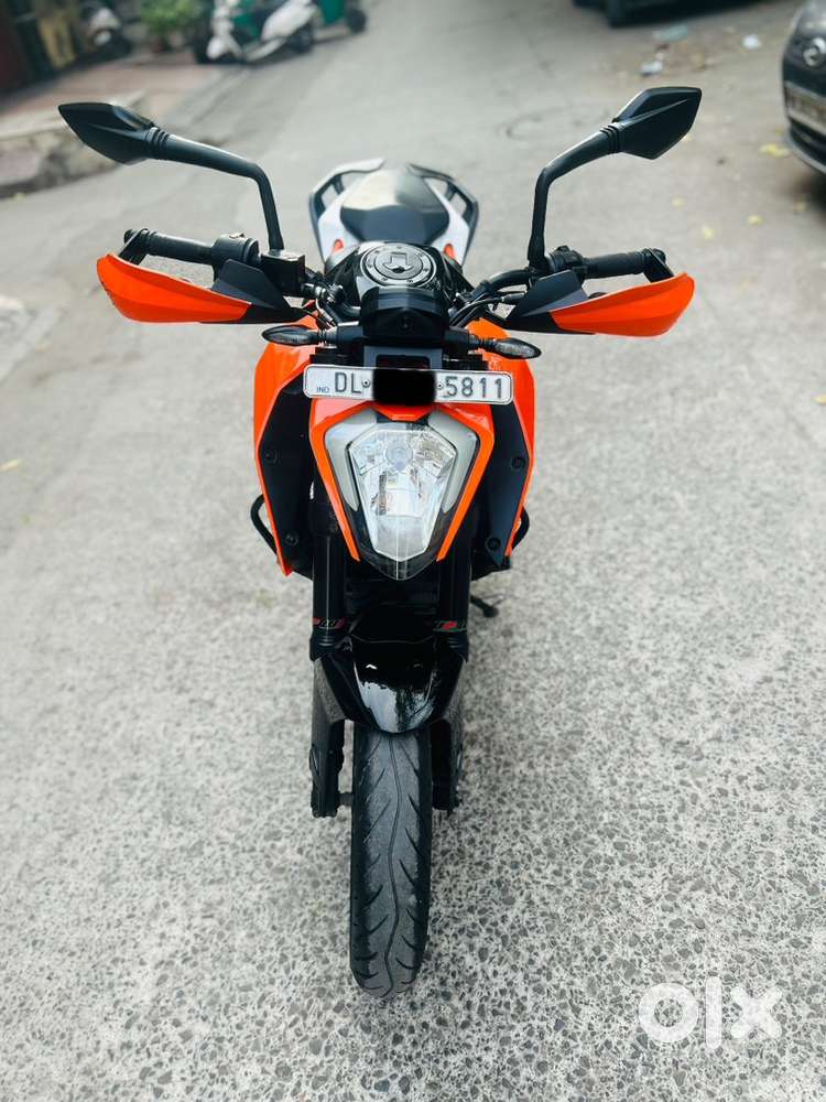 2019 KTM DUKE 250 ONLY 3500 KM DRIVE