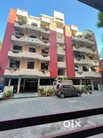 Hazarat ganj flat immediate ragistery possession