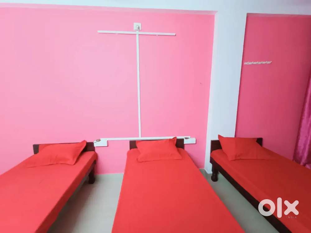 Fully furnished boys PG with AC near Physicswallah, Alkapuri