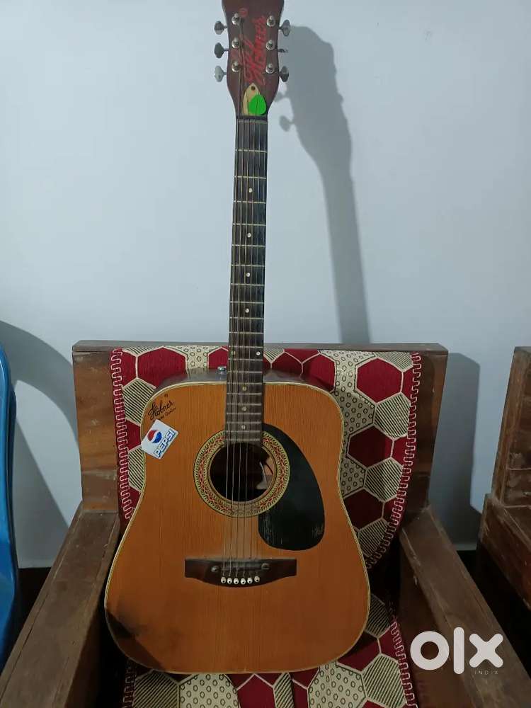 Hobner export Quality Guitar Sell  ,Price Rs 10000