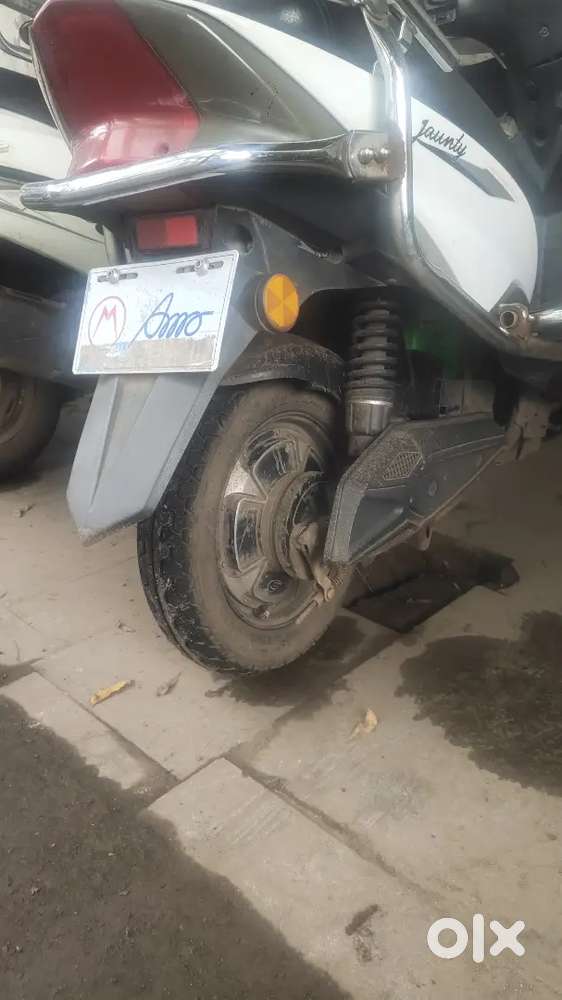 Amo sports look electric bike Good condition 2 tyar new avarage 50+