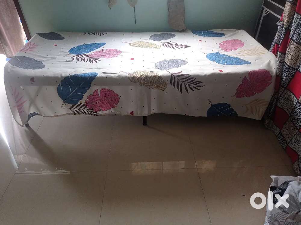 Folding bed