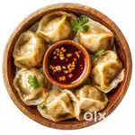 Female Momo Maker – Pahadi Preferred
