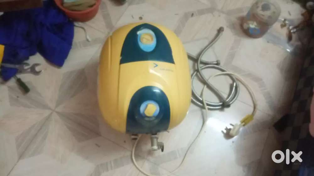 Bajaj water heater 10litre