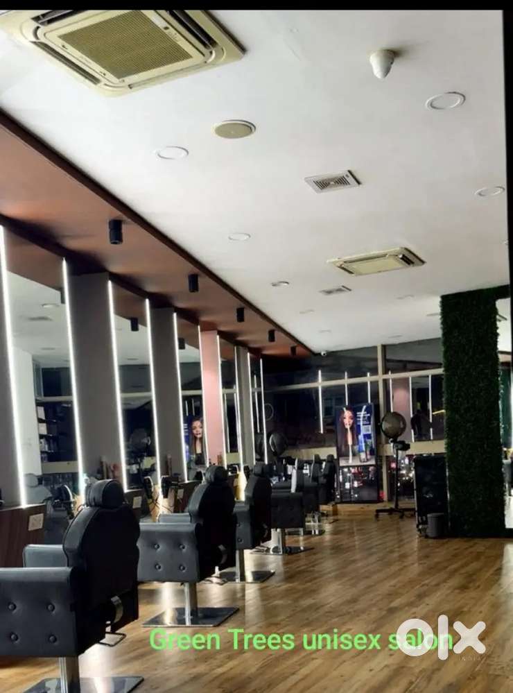 Experience Beautician (female candidate only)