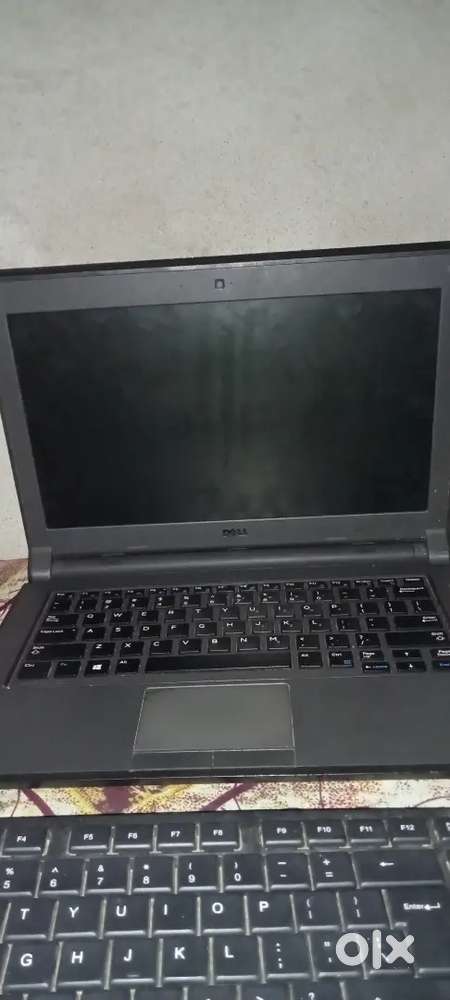 Dell company ka best laptop.