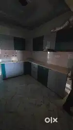 this is 1300 sqft ground floor space for rent in prince chowk
