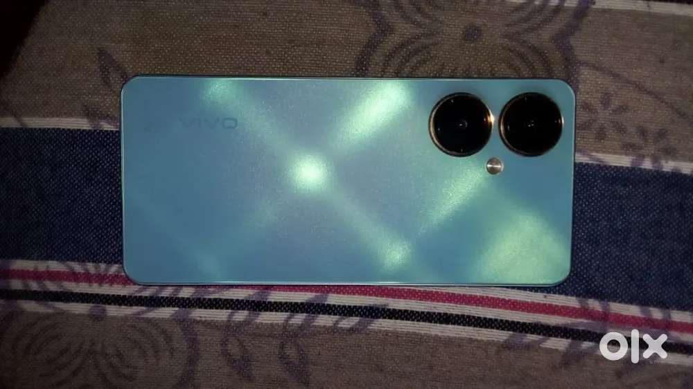 Vivo y27,,,best condition,,6/128,,bill box & charger available