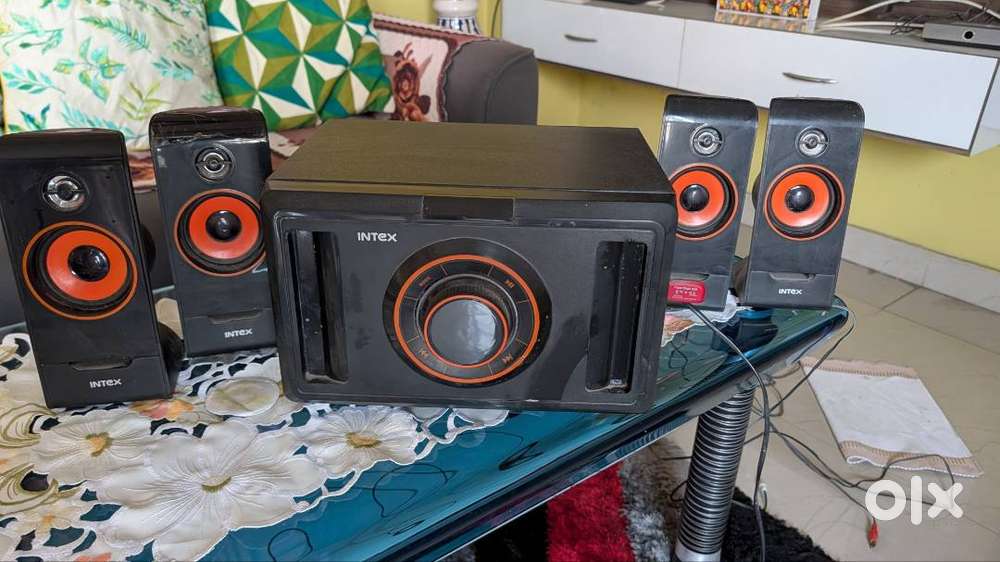 Intex XM 4.1 Red-Orange Bluetooth Speaker in Excellent condition