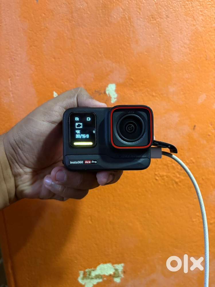 Insta 360 ace pro