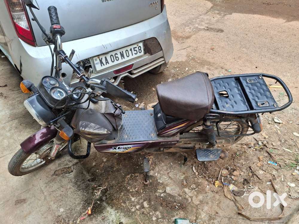 Tvs xl 100 my dad has used , single hand bike