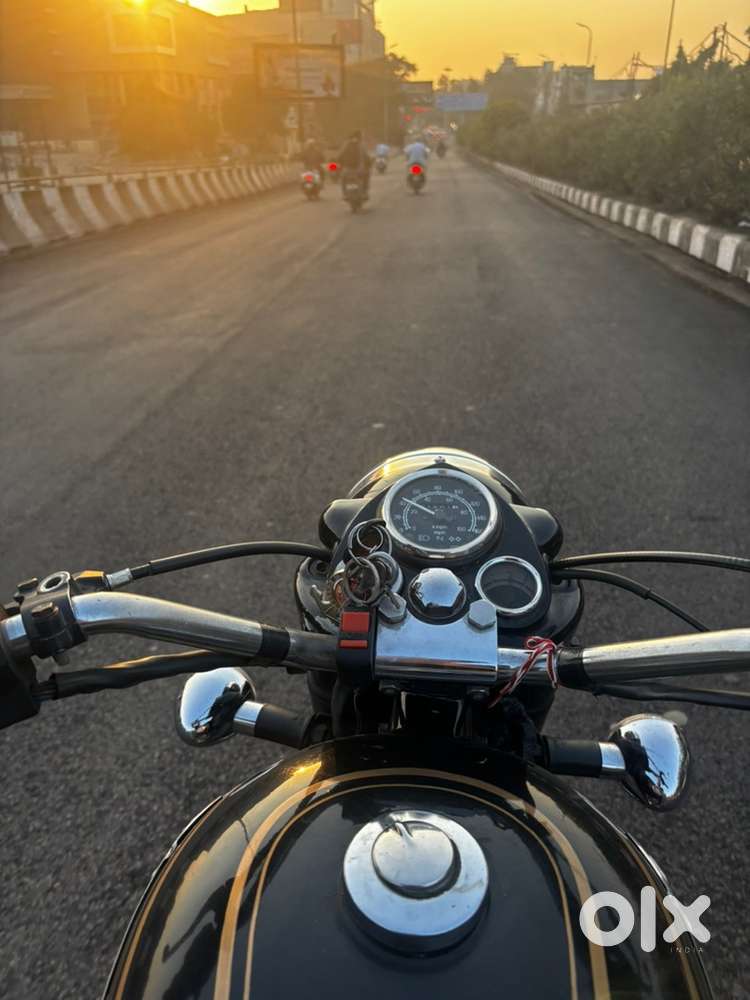 Royal Enfield Bullet ️