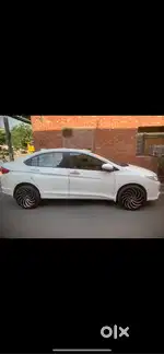 Honda city 2017 Automatic sunroof top model