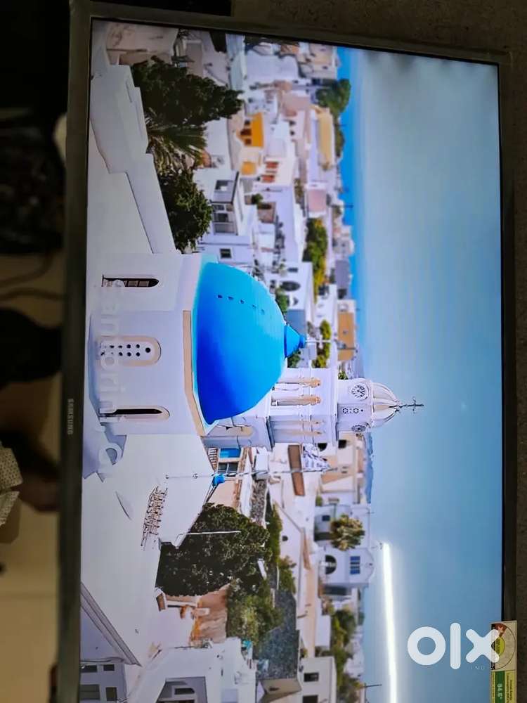 Samsung smart led tv sell with voice control remothgood condition sell