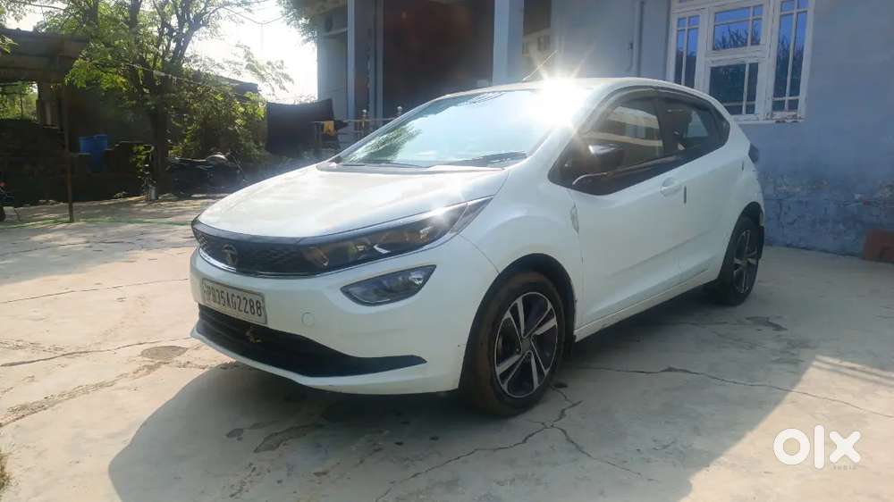 Tata Altroz 1.2xz 2020 Petrol 32000 Km Driven. . .well maintained