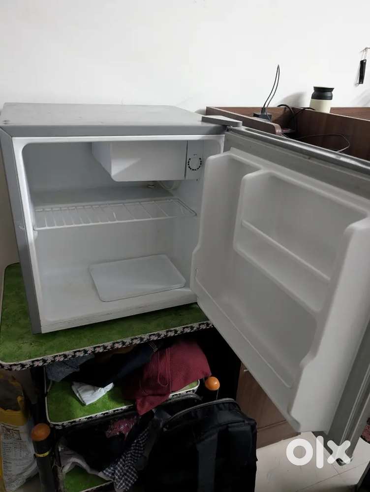 42 ltr mini fridge