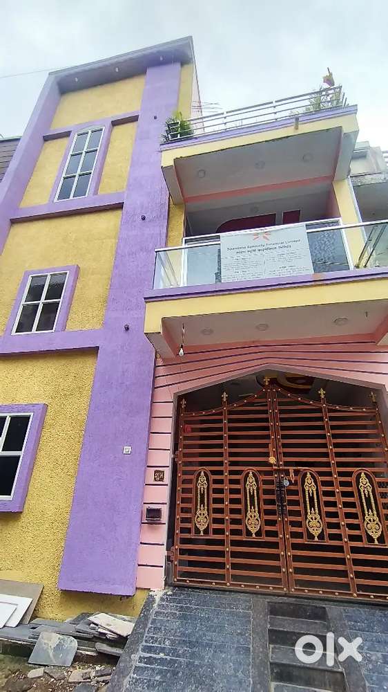 4 Bhk House with 2 kitchen and 3 Hall at New Changorabhata Raipur