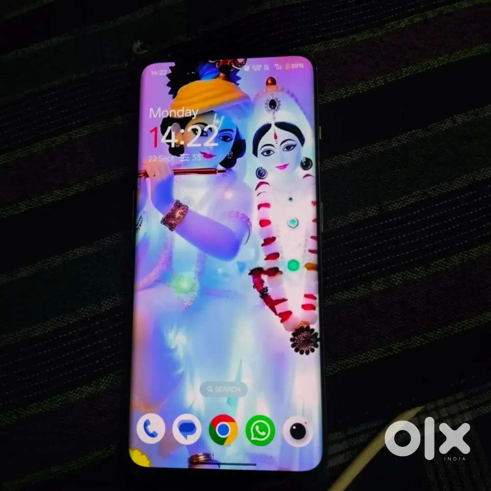 One plus 11R new mobile 4month old