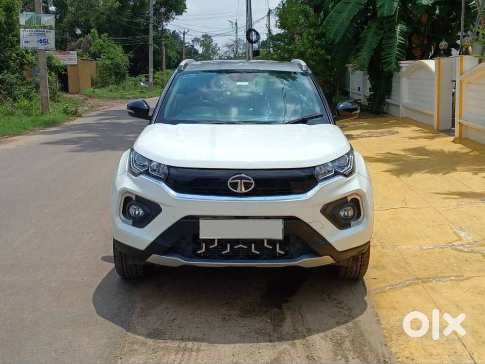 Tata Nexon 1.2 Revotron XZ Plus (S), 2023, Petrol