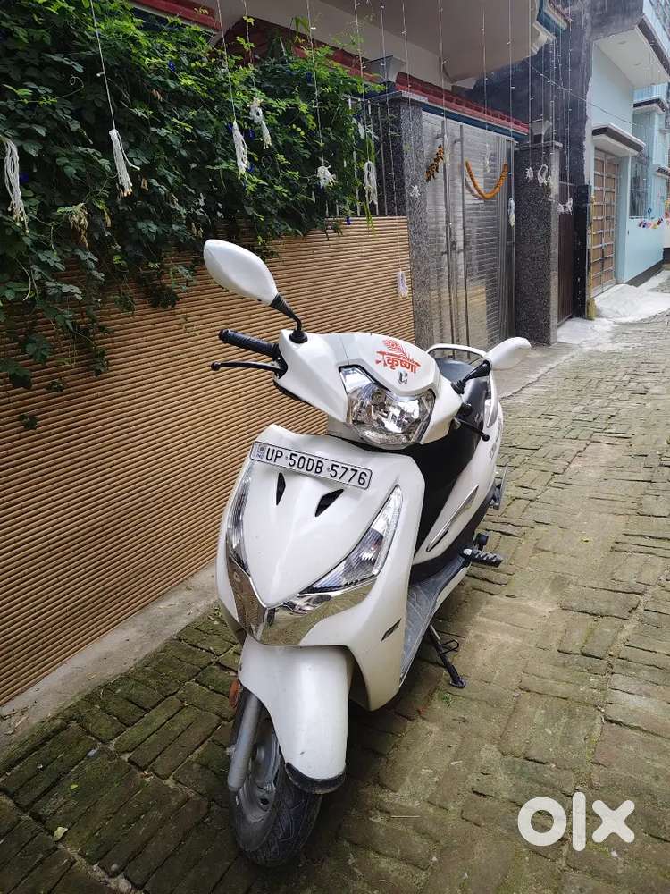 2000 km chli hai top condition me hai 5 month old hai
