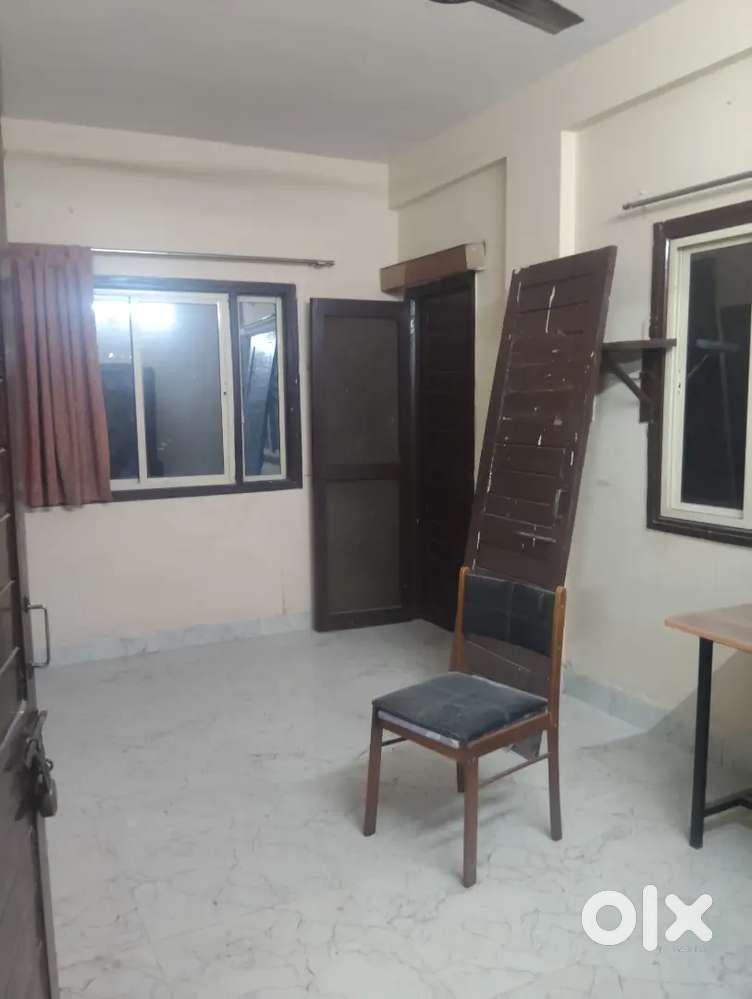 Need roommates fully independent flat near ab road