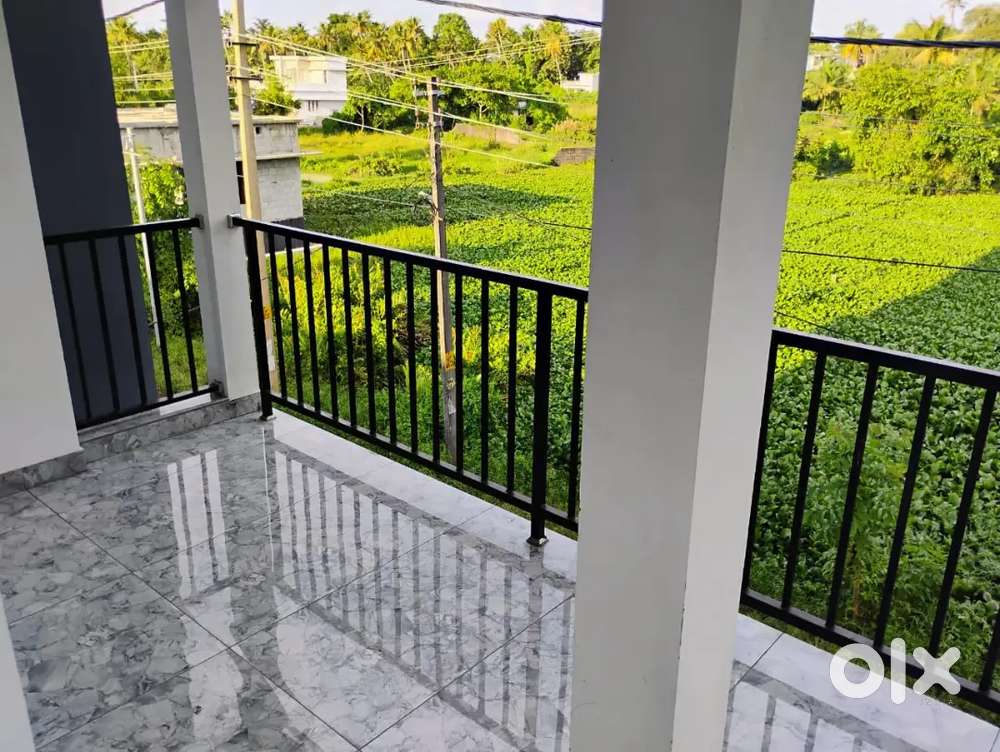 2bhk1st floor for rent