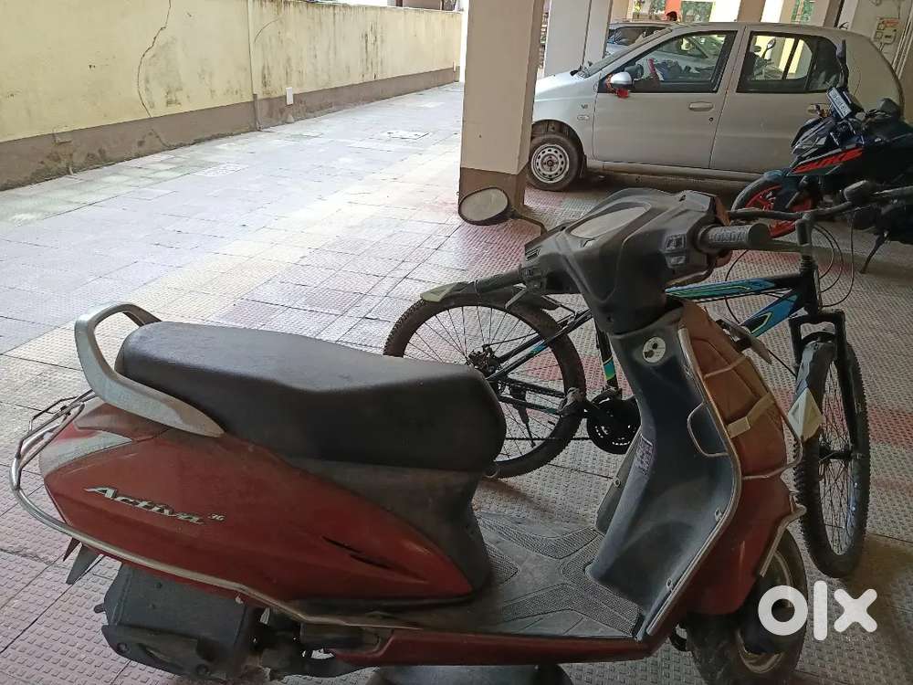 Red scooty