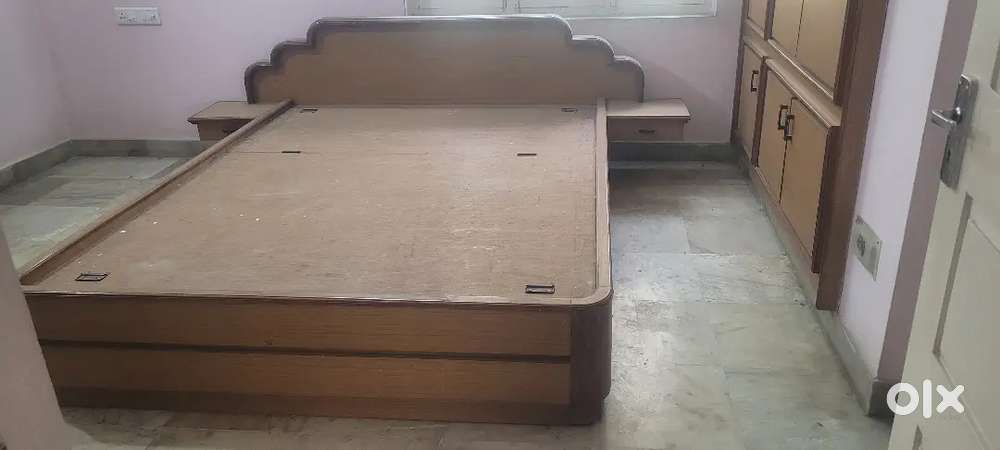 Teak wood bed available at old malakpet