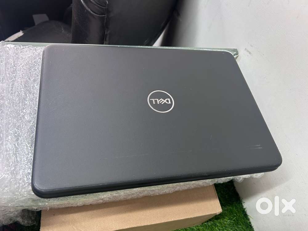 DELL LATITUDE LAPTOP/ CORE I3 7TH GEN/ 4 GB RAM/ 128 GB SSD/ IMPORT