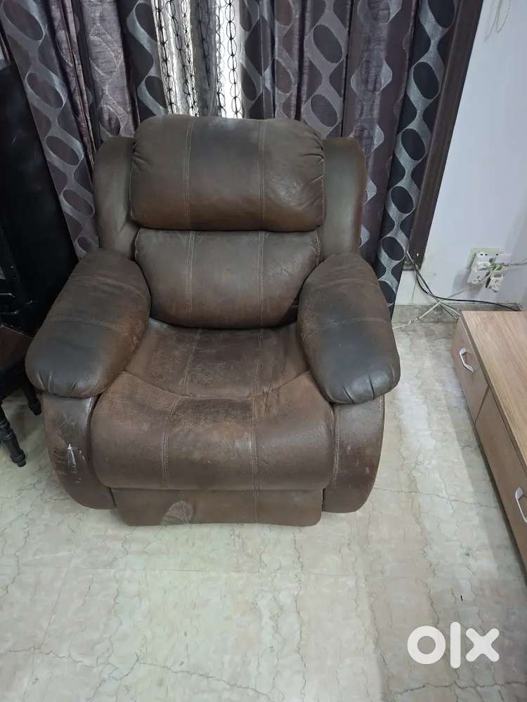 Leather recliner in good condition