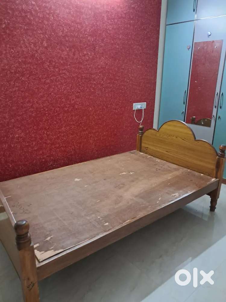 6' x 4' Teak wood cot