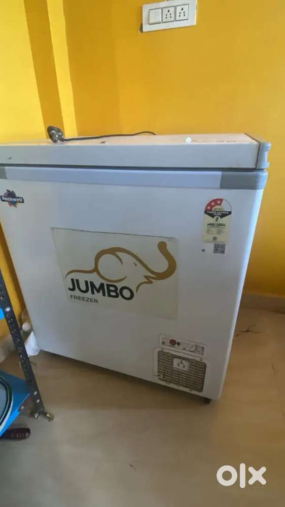 Rockwell Jumbo Deep Freezer, Capacity 230 Litres.
