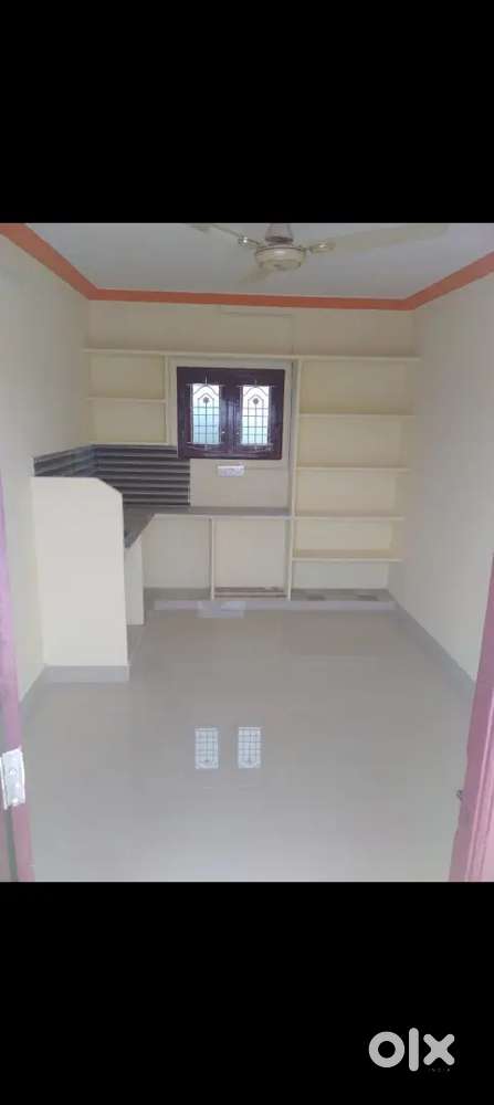 2 Single Big rooms available for Bachelors