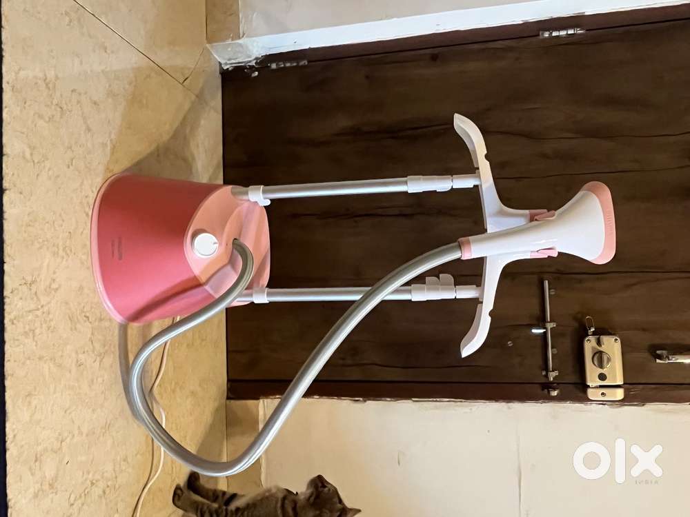 PHILIPS Standing Garment Steamer STE1020/40-1800 Watts