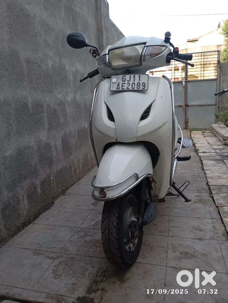 સેલ્ફ સ્ટાર્ટ, સારી કંડીશન, જુનાગઢ જોવા મળશે. model 8/2011