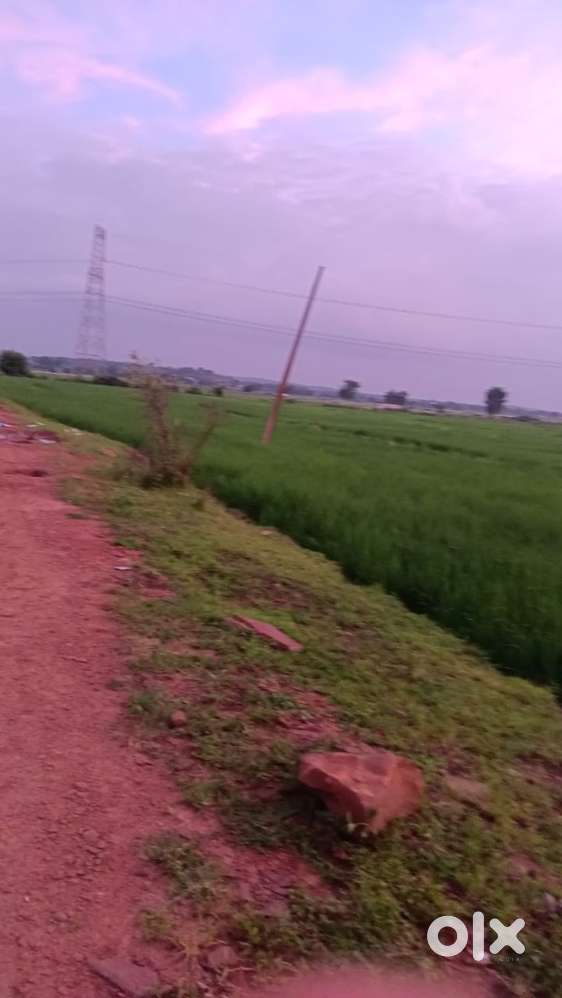 कृषि जमीन 4 एकड़ बेचना है।22 लख रुपए पर एकड़ रेट है।