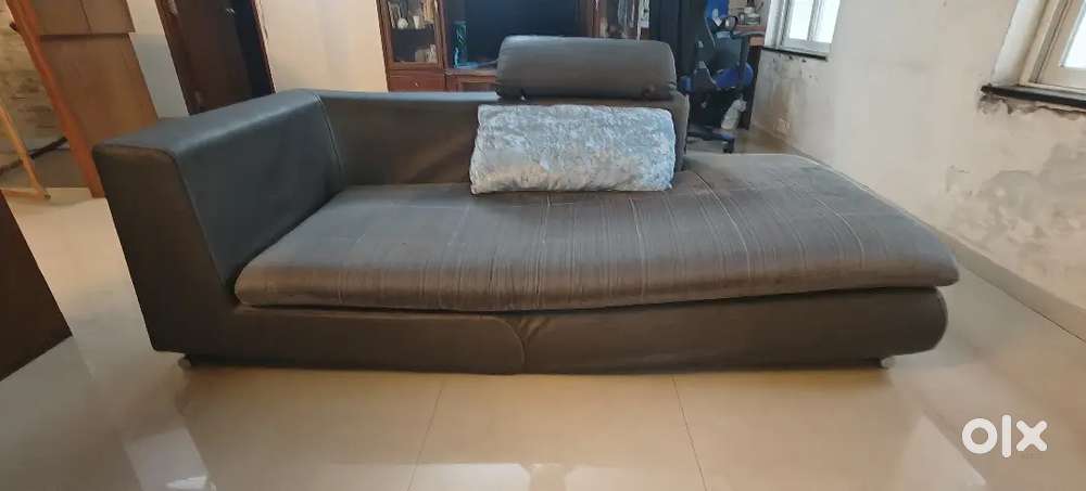 Selling Sofa Set and Dinning Set