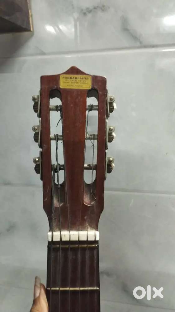 A old guitar