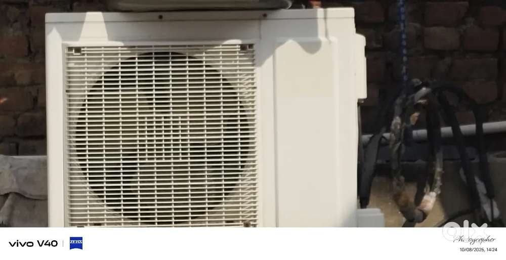 Good condition ac and outdoor also good condition