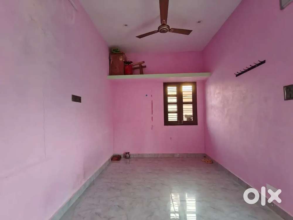 1RK for red behind muthoot finance jilani cercle.