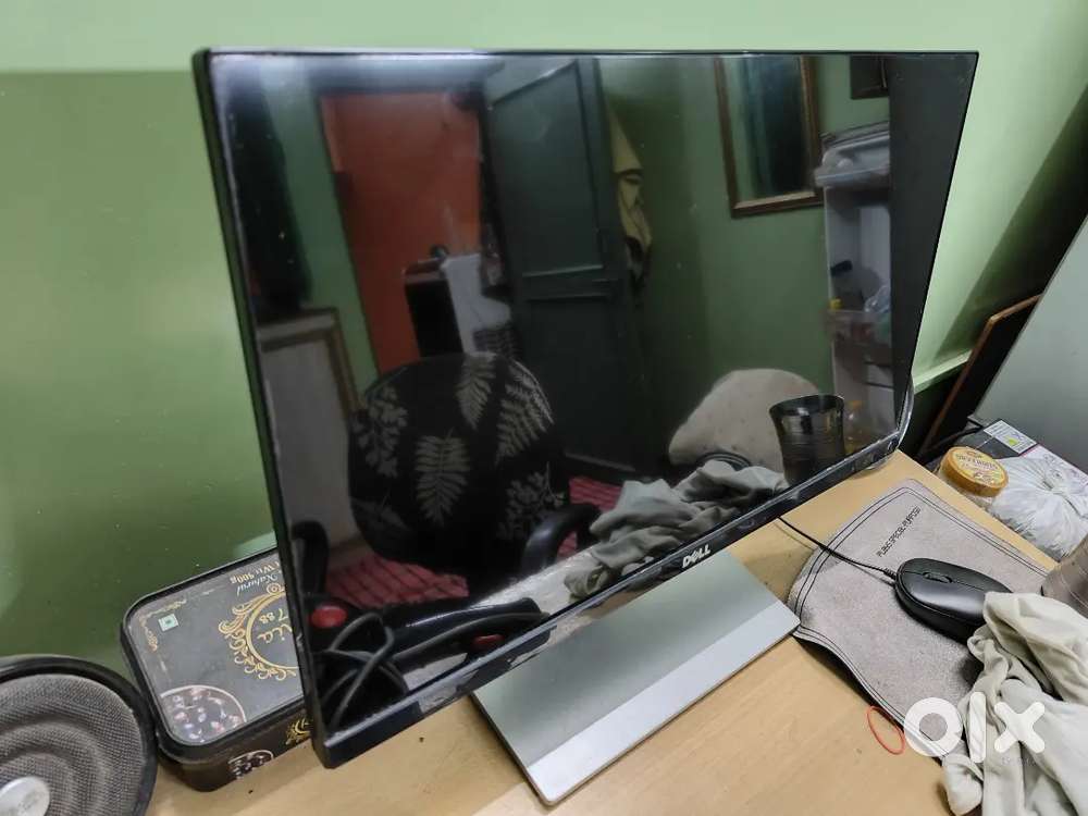 Dell 22 inches monitor for sale