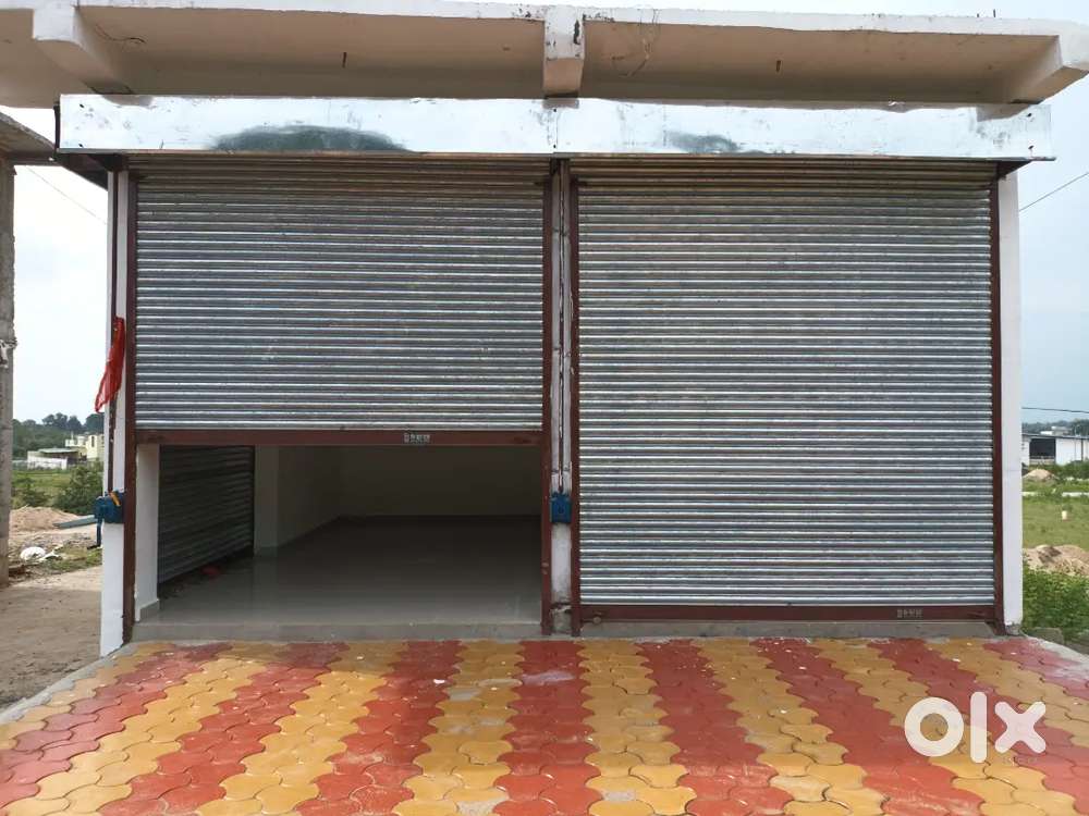 Shop avaailale for Urgent Sell