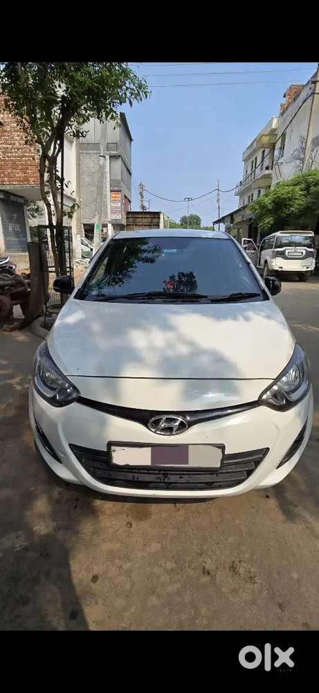 Hyundai i20 2013 model desiel all function working with abs airbag