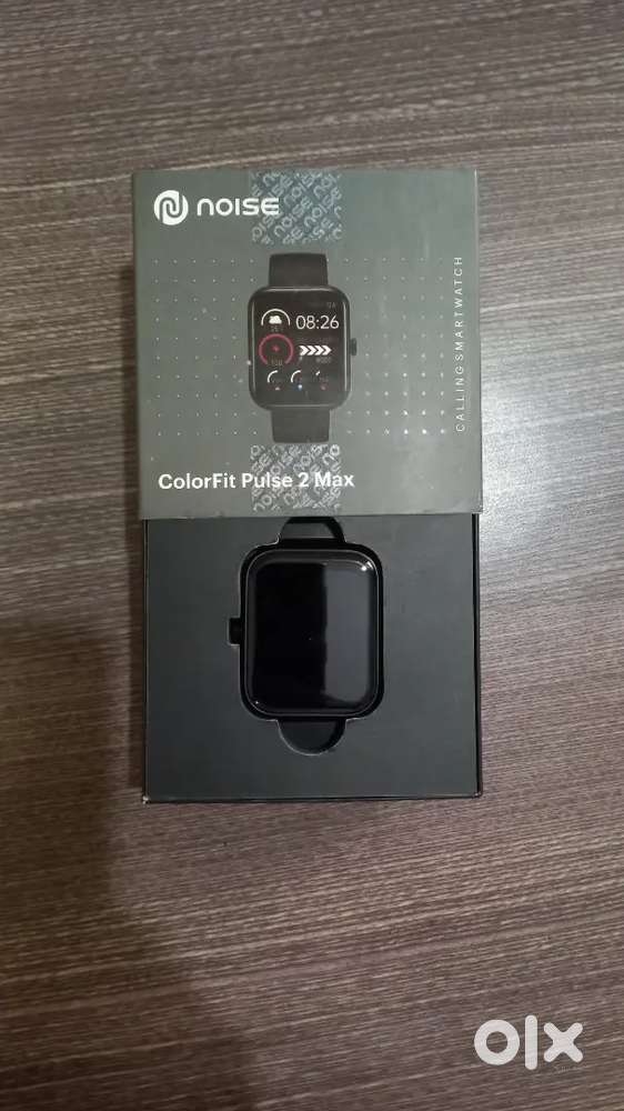 नाॅईस कंपनीचा स्मार्टवॉच...बॉक्स पीस वापरला नाही..कमी जास्त करून देऊ..