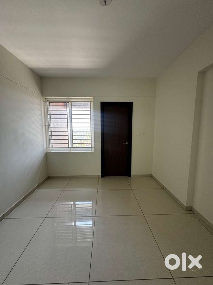 FOR SALE 1600 SQFT 3 BHK PREMIUM APARTMENT IN KAZHAKOOTTOM TRIVANDRUM