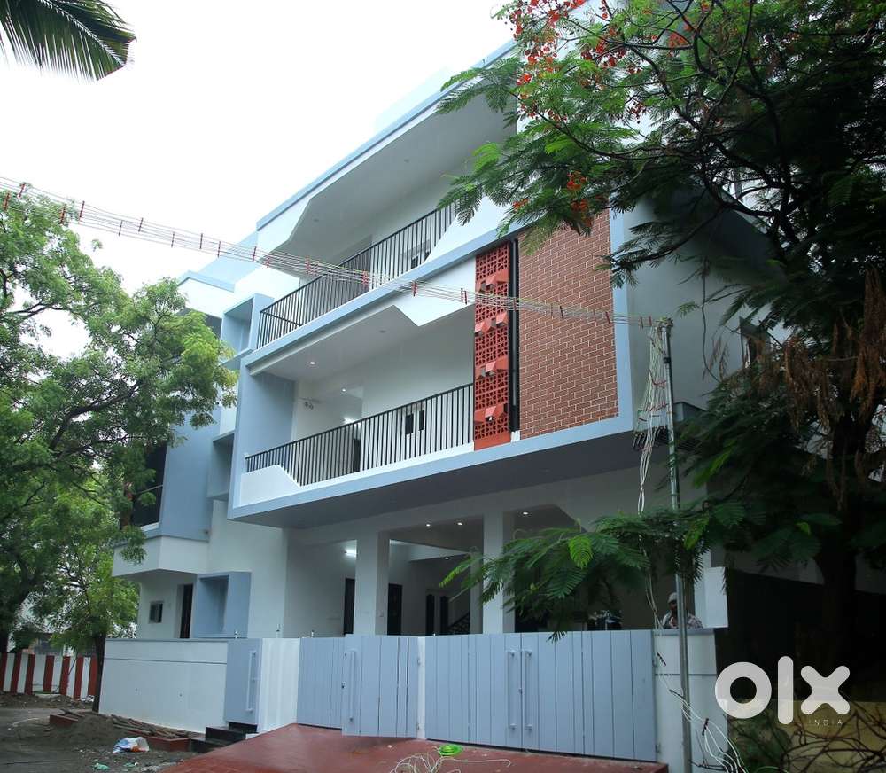 5 residents for rent