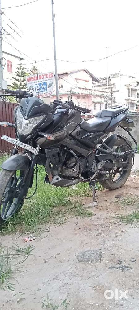 Bajaj Pulsar NS160 bike is on showroom condition. Bit negotiable