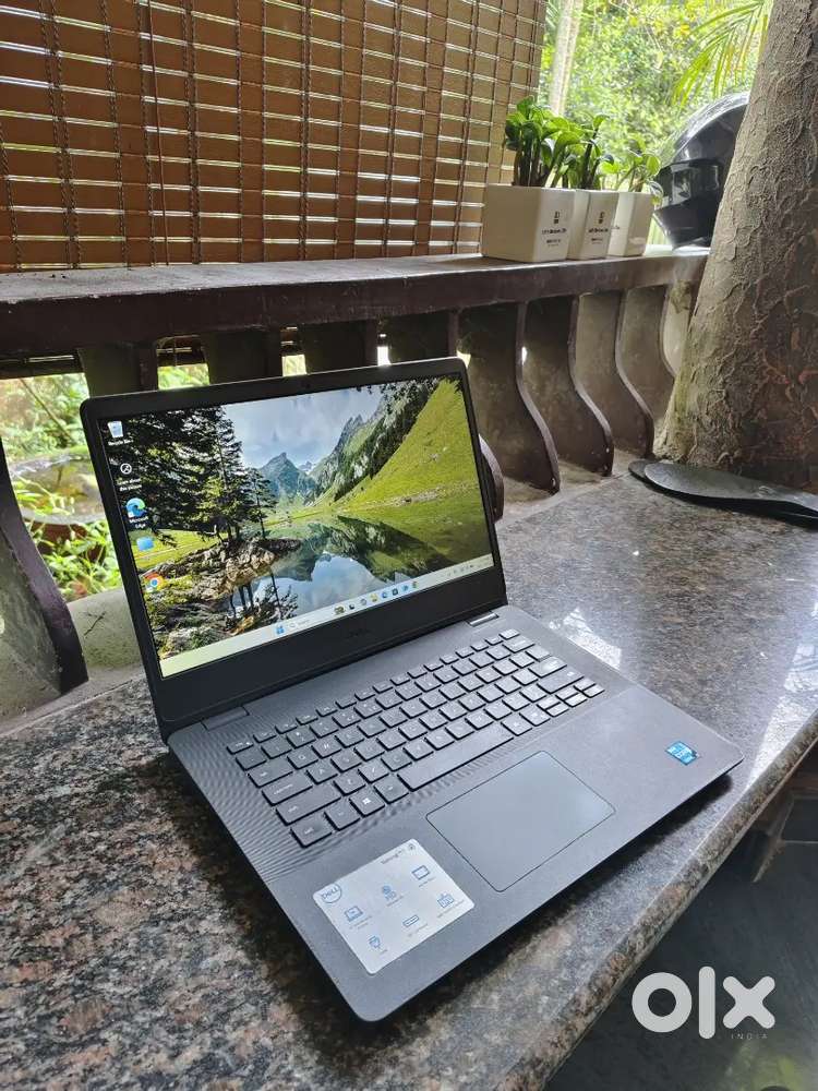 DELL LAPTOP i3 11th GENERATION (512 GB NVME) (under extended warranty)